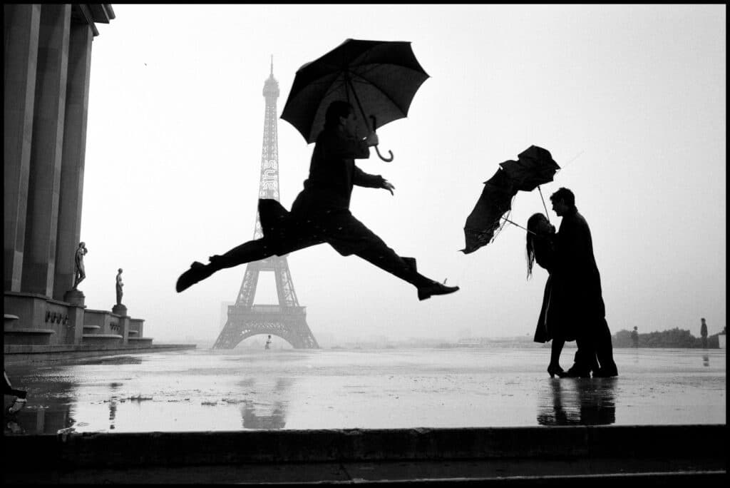 FRANCE. Paris. 1989. Eiffel tower 100th anniversary. © Elliott Erwitt/Magnum Photos