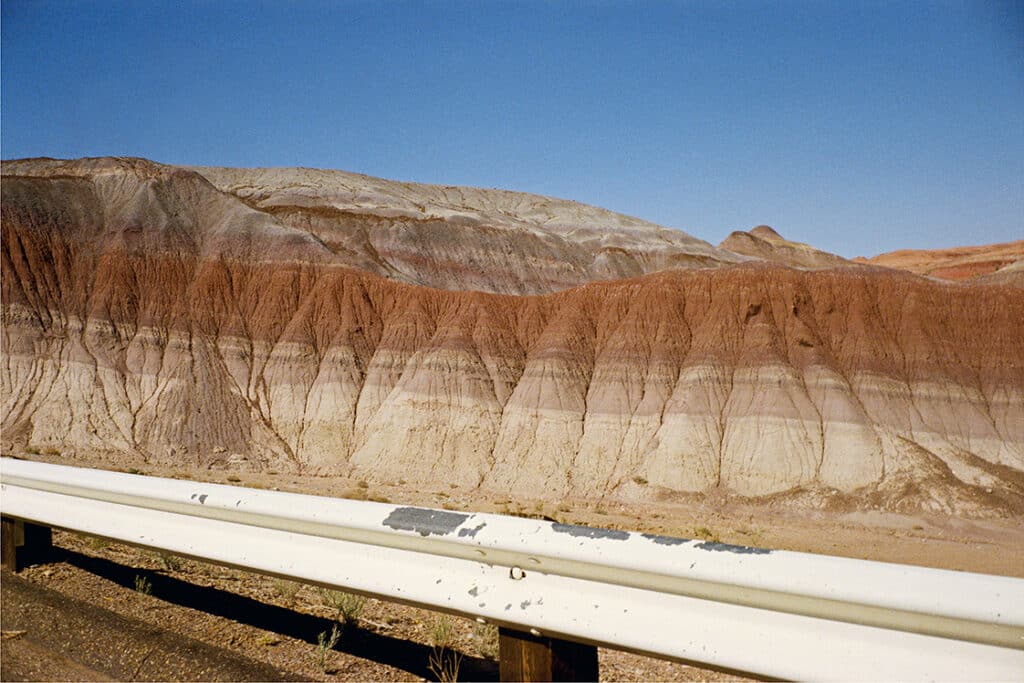 U.S. 89, Arizona, June 1972, de la série American Surfaces 1972-73 © Stephen Shore. Courtesy 303 Gallery, New York and Sprüth Magers