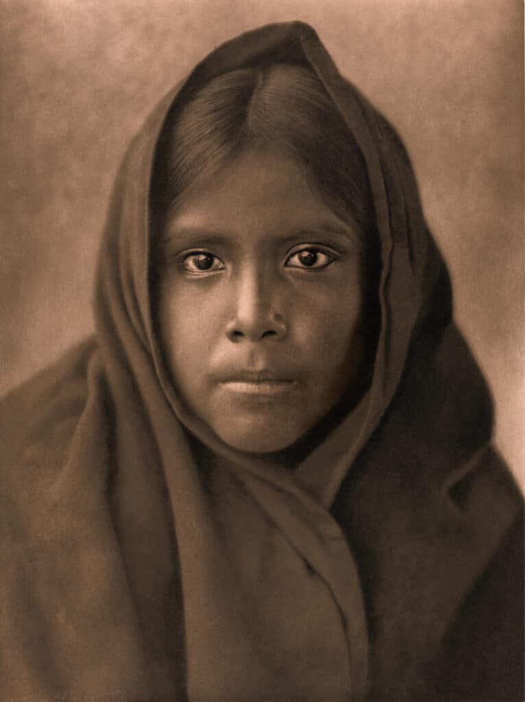 Edward S. Curtis. Qahátīka Girl. From The North American Indian, volume 2, 1903–1907 © Courtesy of TASCHEN